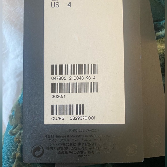 NEW WITH TAGS BALMAIN x H&M Green Velvet Minidress - Limited Edition - Size 4 - Picture 16 of 16